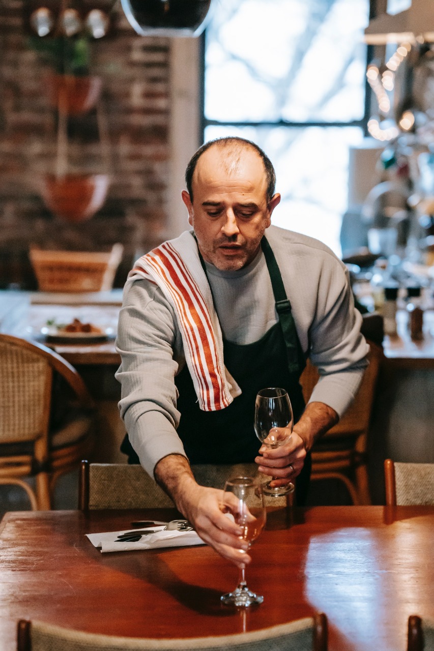 Hospitality assistant